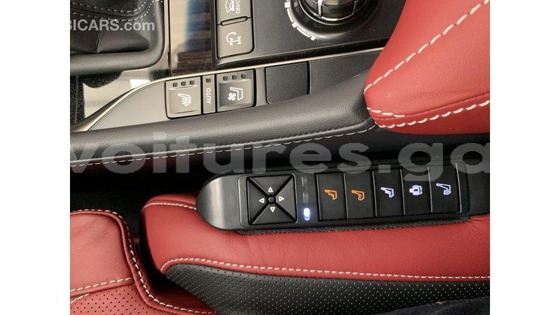 Big with watermark lexus ct estuaire import dubai 4932