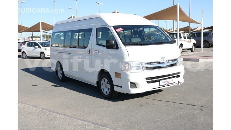 Big with watermark toyota hiace estuaire import dubai 4938