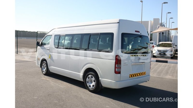 Big with watermark toyota hiace estuaire import dubai 4938