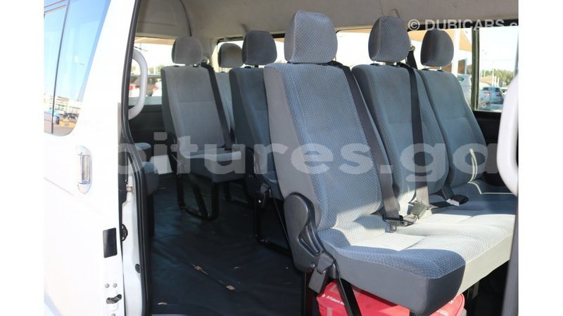 Big with watermark toyota hiace estuaire import dubai 4938
