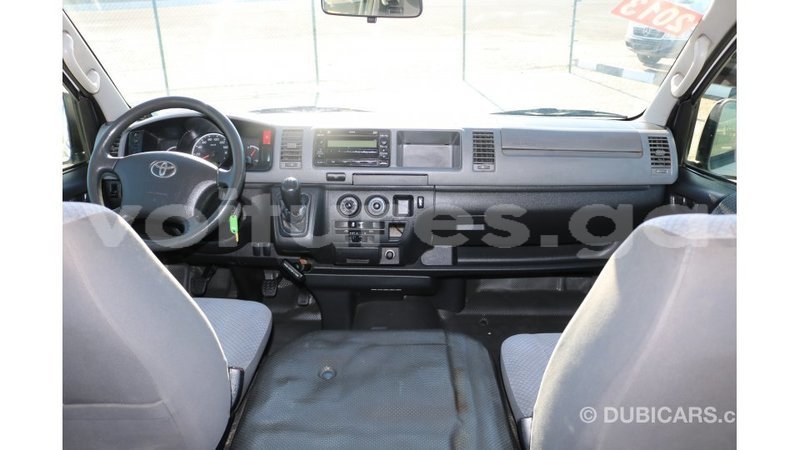 Big with watermark toyota hiace estuaire import dubai 4938
