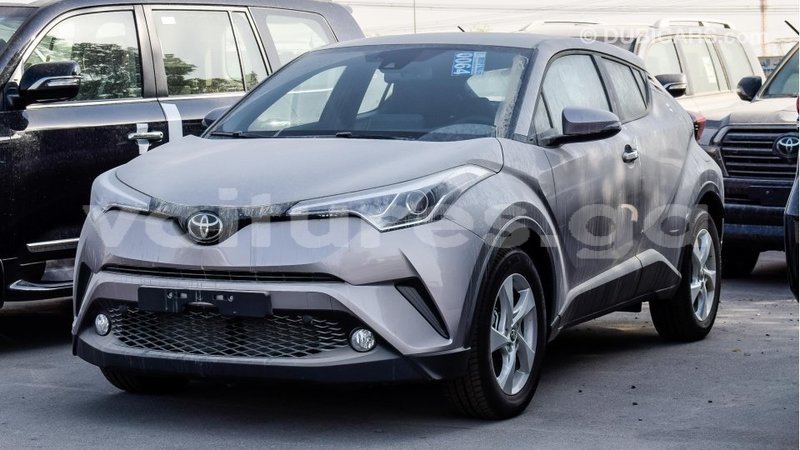 Big with watermark toyota c hr estuaire import dubai 4942