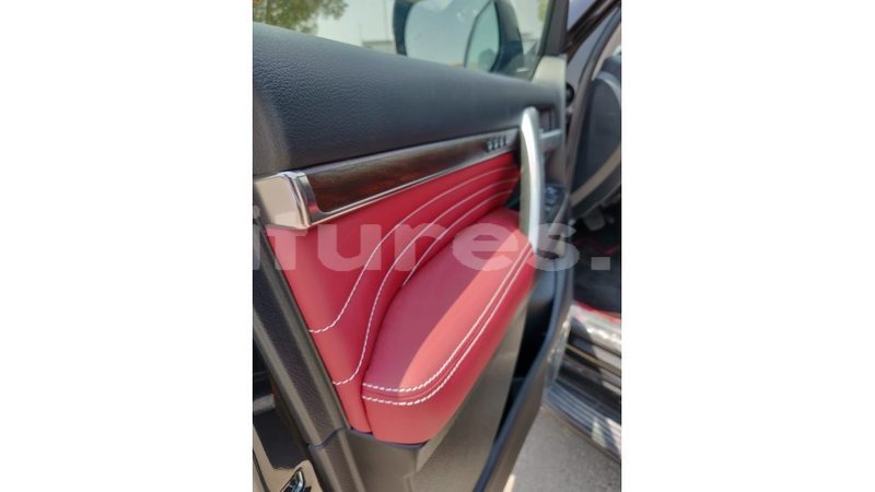 Big with watermark toyota land cruiser estuaire import dubai 4943