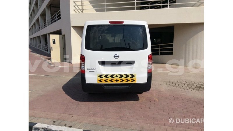 Big with watermark nissan evalia estuaire import dubai 4947