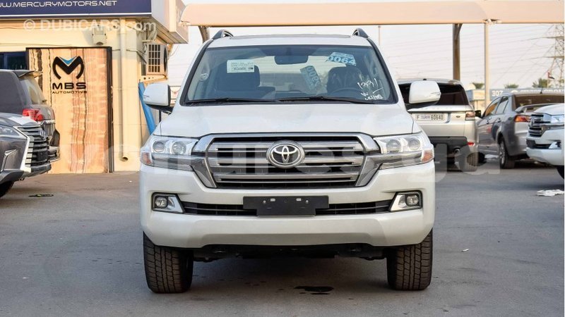 Big with watermark toyota land cruiser estuaire import dubai 4951