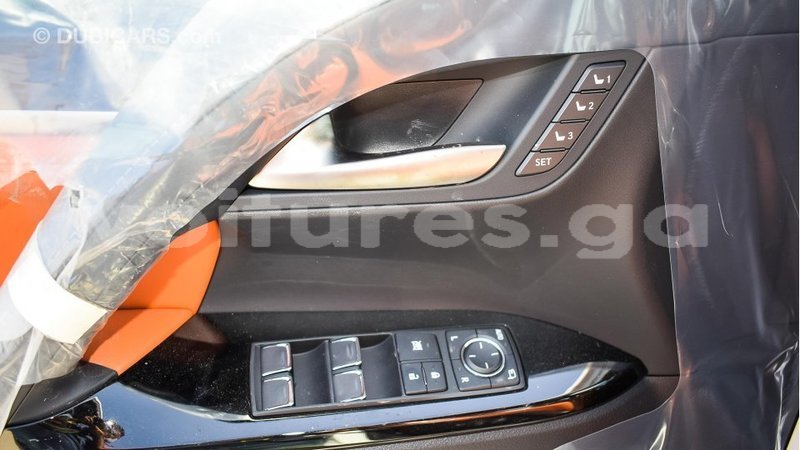 Big with watermark lexus lx estuaire import dubai 4952