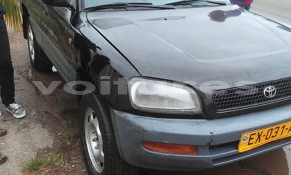 Acheter Occasion Voiture Toyota RAV4 Noir à Libreville, Estuaire Acheter Occasion Voiture Toyota RAV4 Noir à Libreville, Estuaire