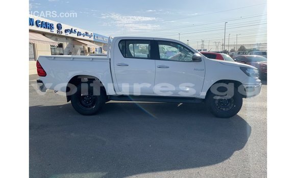 Acheter Import Voiture Toyota Hilux Blanc à Import - Dubai, Estuaire Acheter Import Voiture Toyota Hilux Blanc à Import - Dubai, Estuaire