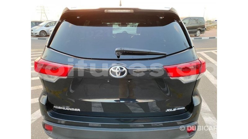 Big with watermark toyota highlander estuaire import dubai 4958