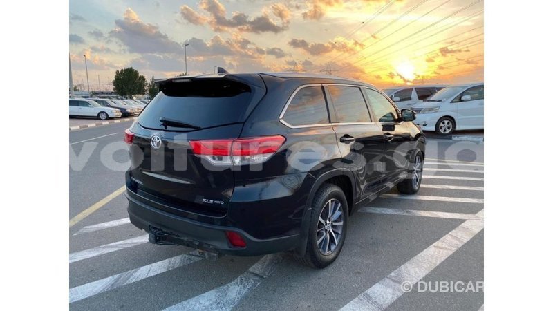 Big with watermark toyota highlander estuaire import dubai 4958