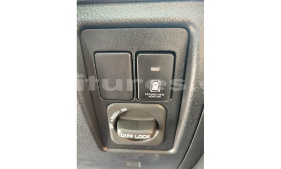 Acheter Import Voiture Toyota Land Cruiser Blanc à Import - Dubai, Estuaire Acheter Import Voiture Toyota Land Cruiser Blanc à Import - Dubai, Estuaire