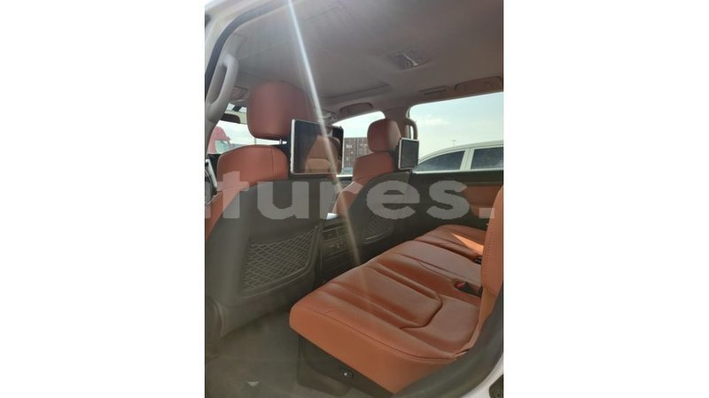 Big with watermark toyota land cruiser estuaire import dubai 4960