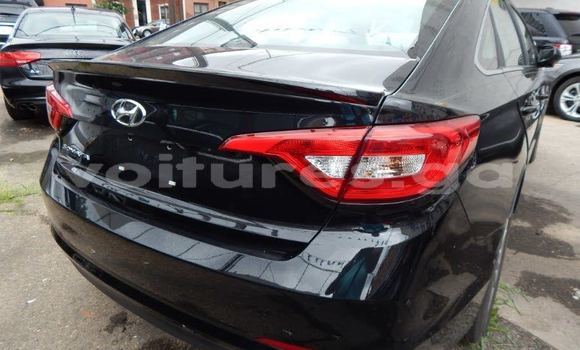 Sayi Na hannu Hyundai Sonata Black Mota in Libreville a estuary Sayi Na hannu Hyundai Sonata Black Mota in Libreville a estuary