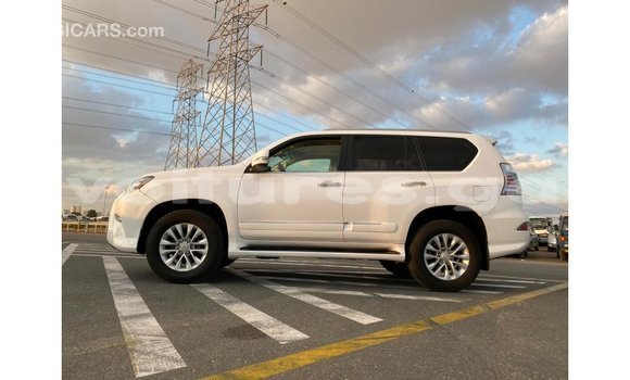 Acheter Import Voiture Lexus GX Blanc à Import - Dubai, Estuaire Acheter Import Voiture Lexus GX Blanc à Import - Dubai, Estuaire