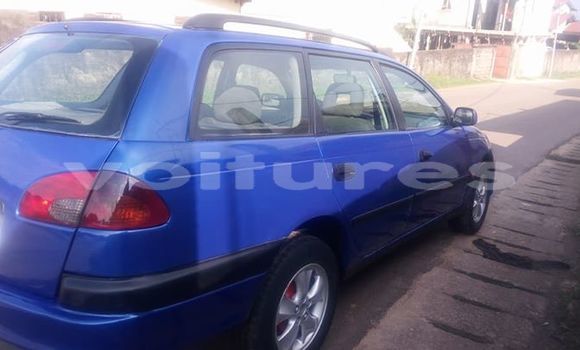 Acheter Occasion Voiture Toyota Avensis Bleu à Libreville au Estuaire Acheter Occasion Voiture Toyota Avensis Bleu à Libreville au Estuaire