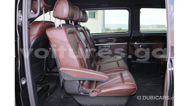 Big with watermark mercedes benz 250 estuaire import dubai 5024