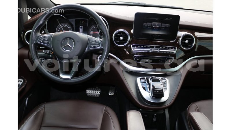 Big with watermark mercedes benz 250 estuaire import dubai 5024