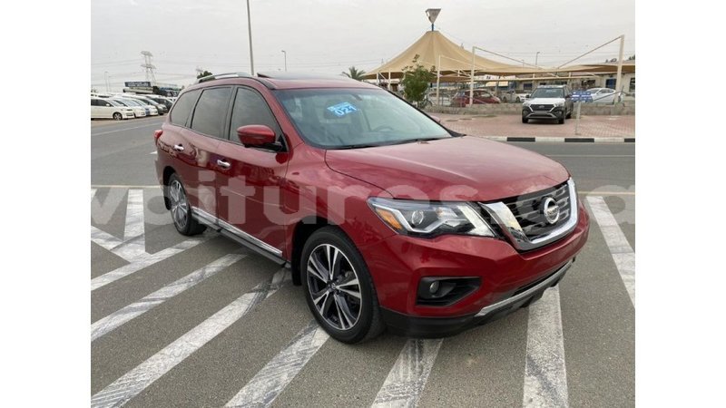 Big with watermark nissan pathfinder estuaire import dubai 5025