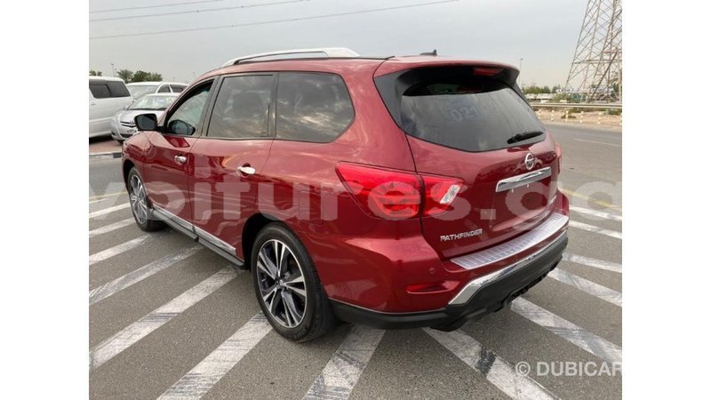 Big with watermark nissan pathfinder estuaire import dubai 5025