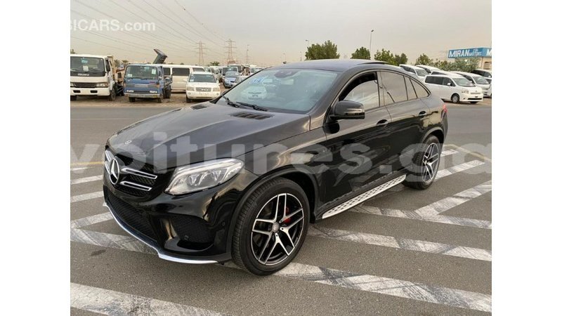 Big with watermark mercedes benz gle estuaire import dubai 5026