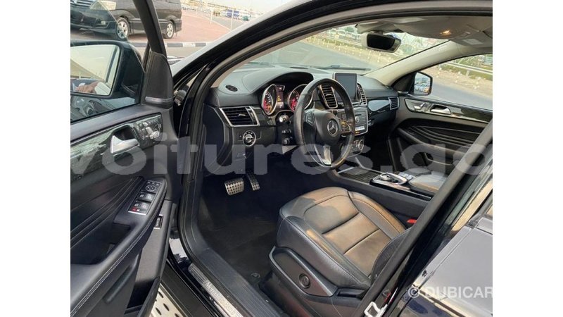 Big with watermark mercedes benz gle estuaire import dubai 5026