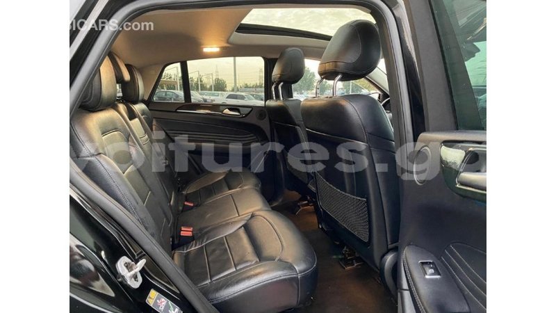 Big with watermark mercedes benz gle estuaire import dubai 5026