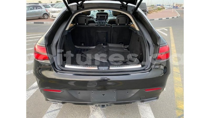 Big with watermark mercedes benz gle estuaire import dubai 5026