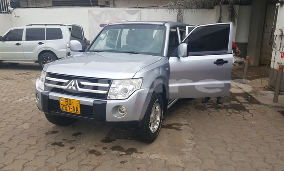 Acheter Occasion Voiture Mitsubishi Pajero Gris à Libreville au Estuaire Acheter Occasion Voiture Mitsubishi Pajero Gris à Libreville au Estuaire