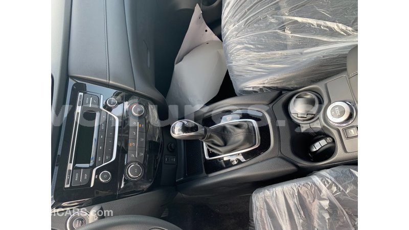 Big with watermark nissan evalia estuaire import dubai 5032