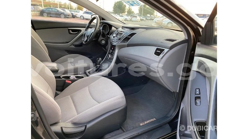 Big with watermark hyundai elantra estuaire import dubai 5035