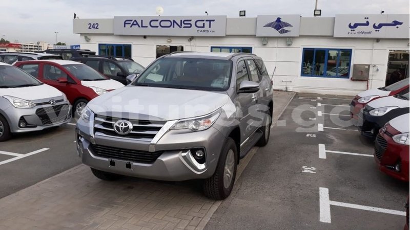 Big with watermark toyota fortuner estuaire import dubai 5037