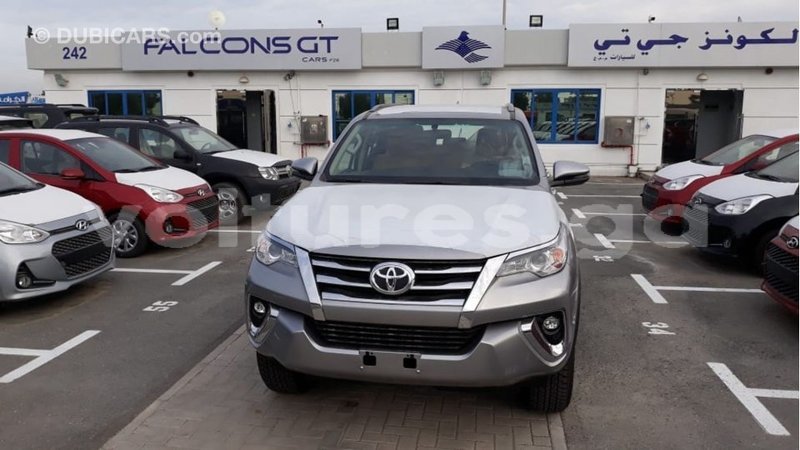 Big with watermark toyota fortuner estuaire import dubai 5037