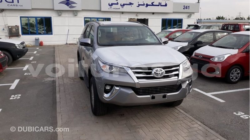 Big with watermark toyota fortuner estuaire import dubai 5037