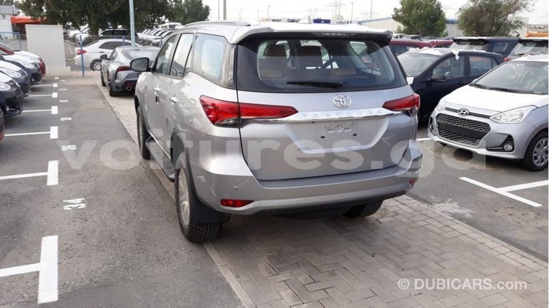 Big with watermark toyota fortuner estuaire import dubai 5037