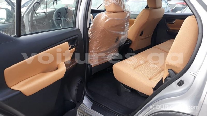 Big with watermark toyota fortuner estuaire import dubai 5037