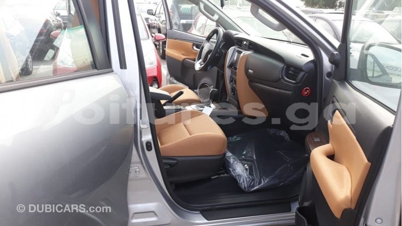 Big with watermark toyota fortuner estuaire import dubai 5037