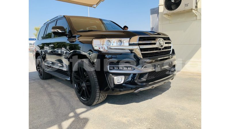 Big with watermark toyota land cruiser estuaire import dubai 5040