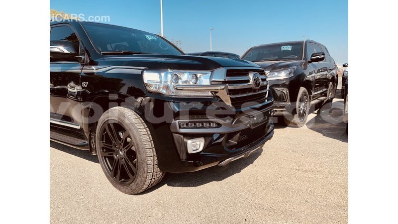 Big with watermark toyota land cruiser estuaire import dubai 5040