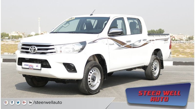 Big with watermark toyota hilux estuaire import dubai 5042