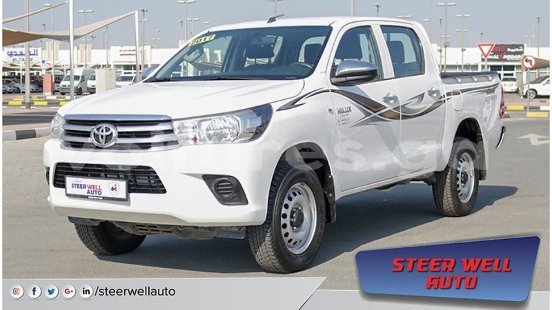 Big with watermark toyota hilux estuaire import dubai 5043