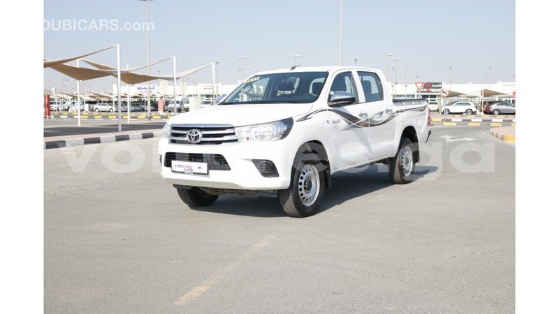 Big with watermark toyota hilux estuaire import dubai 5043