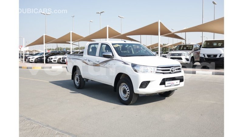 Big with watermark toyota hilux estuaire import dubai 5043