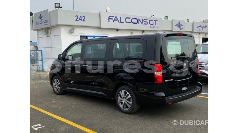 Big with watermark peugeot traveller estuaire import dubai 5047