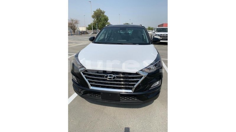 Big with watermark hyundai tucson estuaire import dubai 5052