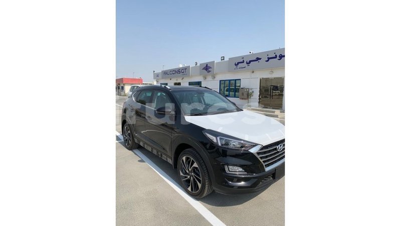 Big with watermark hyundai tucson estuaire import dubai 5052