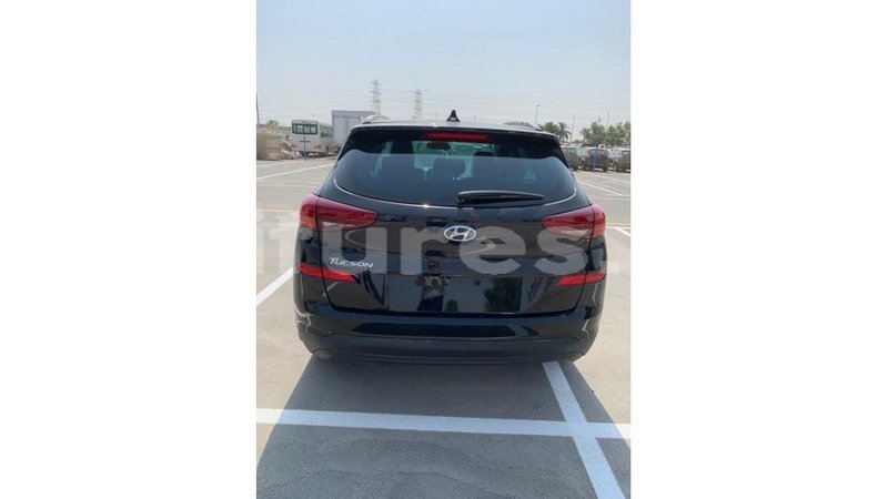 Big with watermark hyundai tucson estuaire import dubai 5052