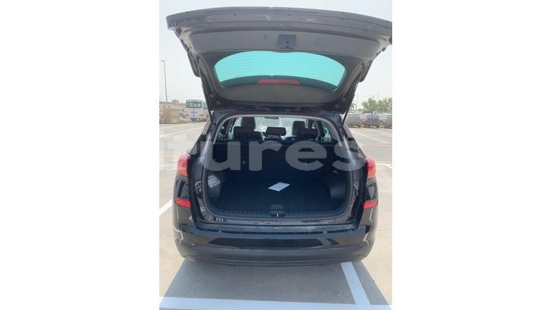 Big with watermark hyundai tucson estuaire import dubai 5052