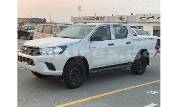 Acheter Import Voiture Toyota Hilux Blanc à Import - Dubai, Estuaire Acheter Import Voiture Toyota Hilux Blanc à Import - Dubai, Estuaire