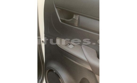 Acheter Import Voiture Toyota Hilux Blanc à Import - Dubai, Estuaire Acheter Import Voiture Toyota Hilux Blanc à Import - Dubai, Estuaire