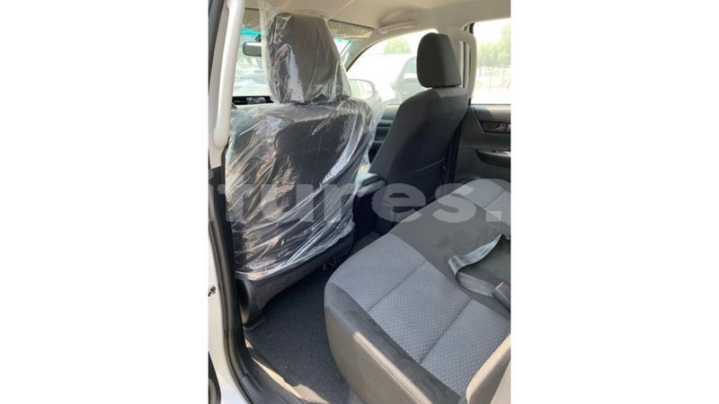 Big with watermark toyota hilux estuaire import dubai 5053